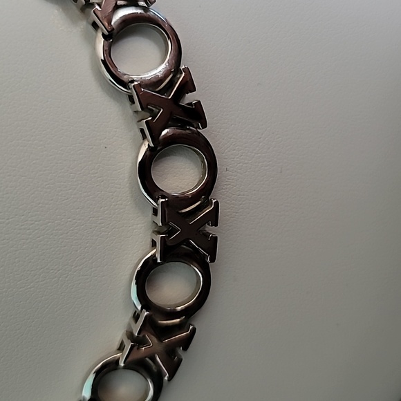 "XO" Necklace - Picture 2 of 5